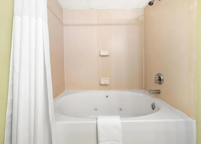 Hotel Tidelands Caribbean Boardwalk And