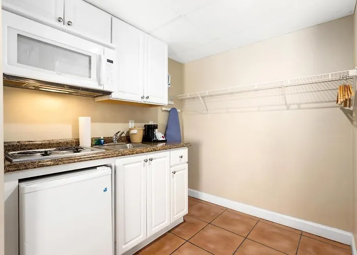 Hotel Tidelands Caribbean Boardwalk And 3*